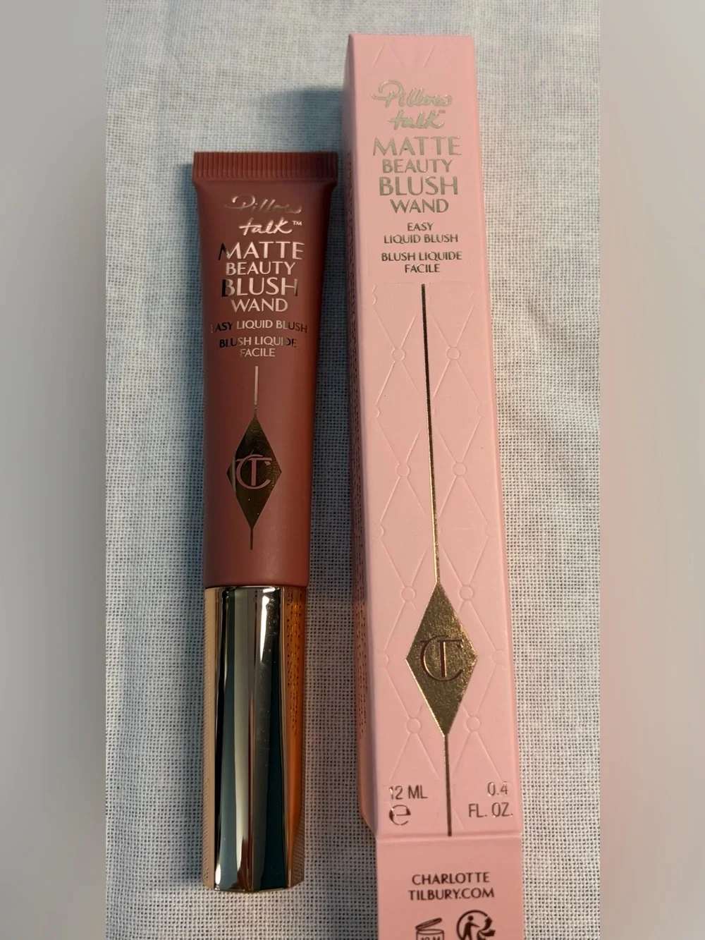 Charlotte Tilbury Matte Beauty Blush Wand - Shade Pillow Talk.